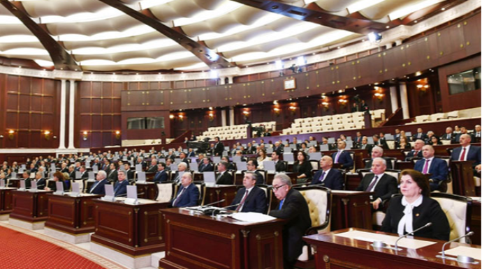 Milli Məclisdə bəzi məmurların şəhid ailələri və qazilərə münasibəti tənqid edildi 