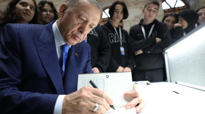 “Burada pendir, kolbasa satırdıq”  - Ərdoğanın uşaqlıq xatirəsi...