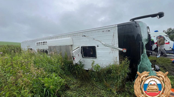 Rusiyada turistlərin avtobusu aşdı, xeyli sayda yaralı var - FOTO 