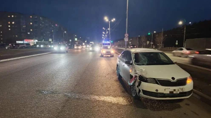 Gənc sürücü qırmızıdan keçib yaşlı piyadanı öldürdü – Sonra qaçdı - VİDEO 