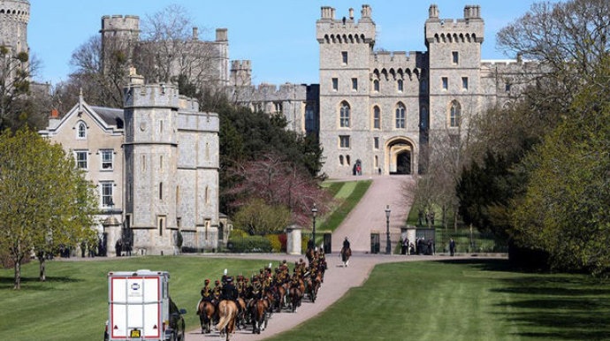 Vindzor qəsri üzərindən istənilən uçuş rəsmi olaraq qadağan edildi