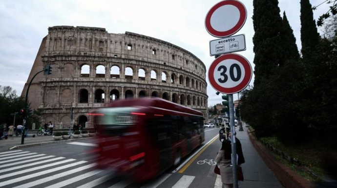 В Риме почти вдвое ограничили скорость движения по центру города