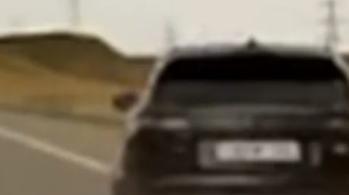Şamaxı yolunda DƏHŞƏT: Qarşıdan gələn avtomobilin təkəri çıxaraq "Range Rover"ə çırpıldı - ANBAAN VİDEO 