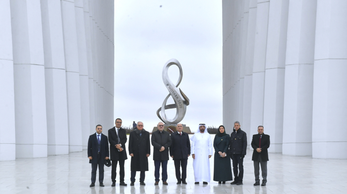 Ərəb Parlamentinin prezidenti Fəxri xiyaban və Zəfər parkında - FOTOLAR 