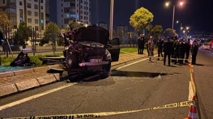 TIR minik maşınına çırpıldı, ölən var 