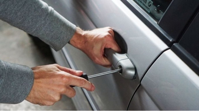 Yük avtomobilindən akkumulyator oğurlayan şəxs saxlanıldı 