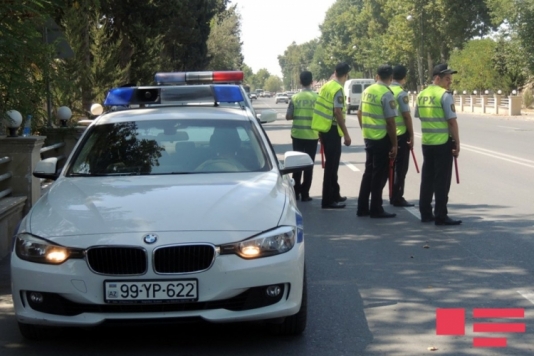 Üzərinə oğurluq nömrə vurulmuş avtomobil saxlanıldı - Qazaxda