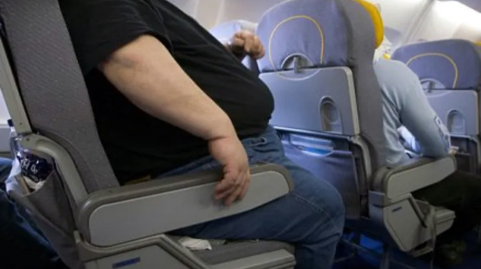 Təyyarədə kök sərnişinlərdən ikinci yer üçün pul alınacaq 