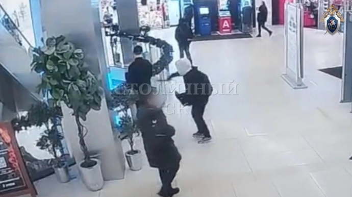 16 yaşlı Hüseyn mühafizəçini belə bıçaqladı - VİDEO