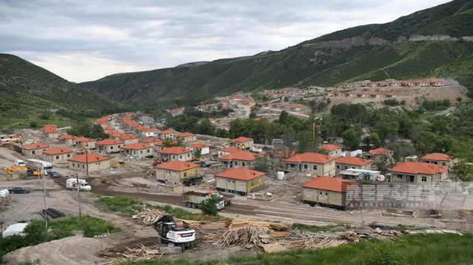 Sabah Laçının Zabux kəndinə ilk köç başlayır 