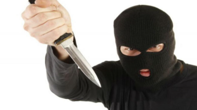 Bakıda aptekə basqın edən maskalılar tutuldu 