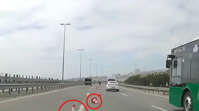 Отсутствие предупреждающих знаков на Зыхском шоссе привело к повреждению автомобиля - ВИДЕО