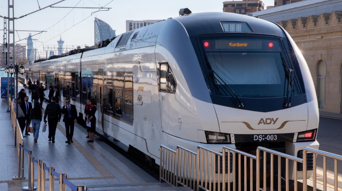 Kürdəmir Dəmiryol Stansiyasından hansı istiqamətlərə getmək mümkündür? 