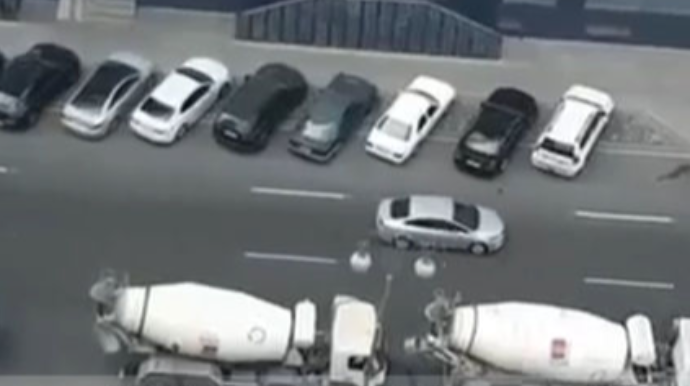 Bakıda yük avtomobilləri qadağan olunan vaxtda şəhərdə hərəkət edirlər - VİDEO 