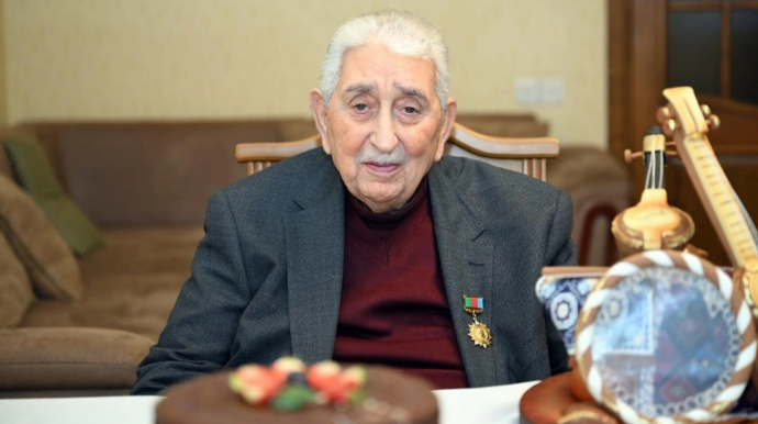 Arif Babayevə Heydər Əliyev Mükafatı verildi 