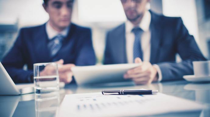 Şəxslərə yalnız müsahibədə iştirak etmək hüququ verən dövlət orqanlarında vəzifələrin siyahısı təsdiqlənib