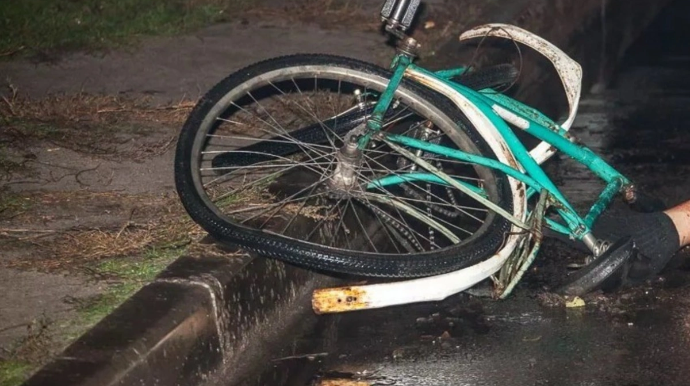 Paytaxtda 17 yaşlı velosipedçini avtomobil vurdu 