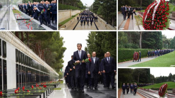 Dəmiryolçular Fəxri xiyabanı və Şəhidlər xiyabanını ziyarət ediblər  - FOTO