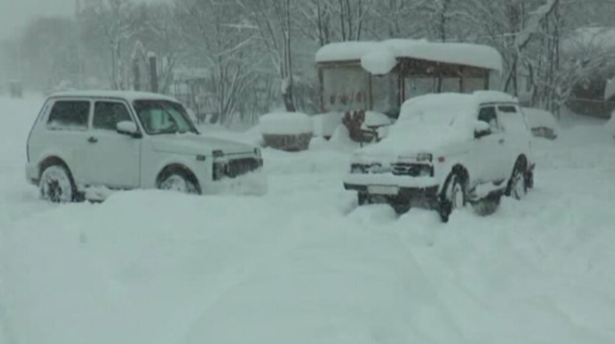 Lahıcda qarda qalan "Jeep" belə xilas olundu - VİDEO 