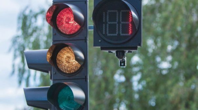 Bakıda işıqforların işində problem yarandı - AÇIQLAMA