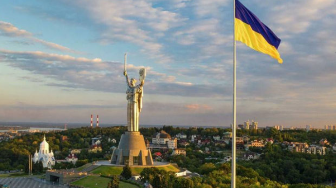 Kiyevdə yaşayan azərbaycanlı: “Küçələrdə tıxacdır, hamı çantasını yığır” - FOTO