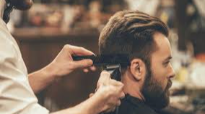 Özünü "polkovnik"  kimi təqdim edən bərbərə 8 il həbs cəzası verildi 