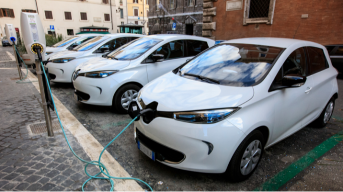 Azərbaycana gətirilən elektromobillərin sayı açıqlandı