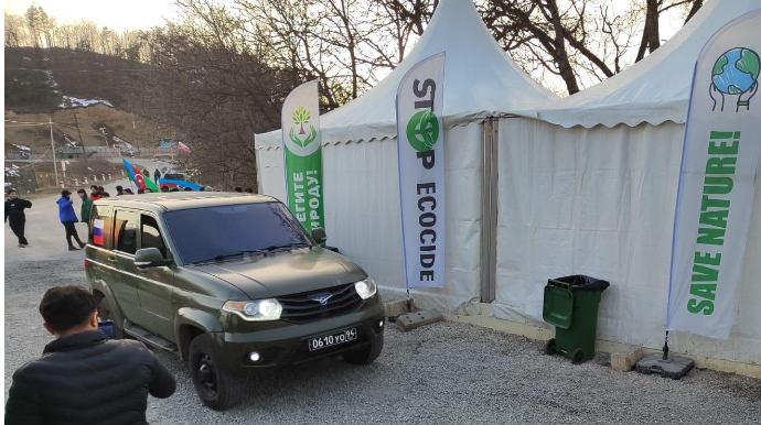 Xankəndi-Laçın yolunda sülhməramlıların avtomobili maneəsiz keçib  - FOTO