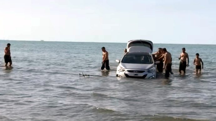 В Сумгайыте задержаны нарушители, устроившие опасную езду на автомобиле - ВИДЕО