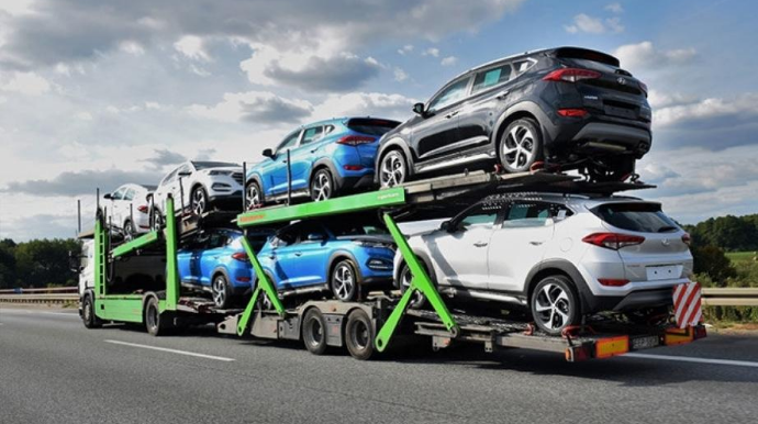 Fevralda ölkəyə gətirilən avtomobillərin sayı açıqlanıb 