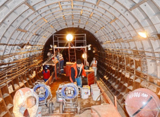 Metroda tunellərin rənglənməsi üçün yeni cihazlar alınıb - FOTO