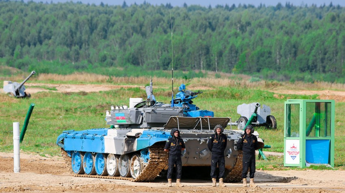 Tankçılarımız “Tank biatlonu”  müsabiqəsinin yarımfinalına vəsiqə qazanıblar - FOTO