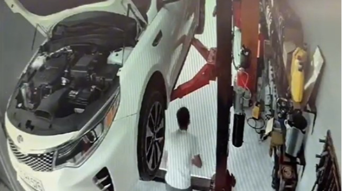 “Moyka”dan qaçırdıqları maşını doğrayıb satmaq istəyiblər - FOTO - VİDEO