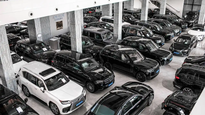 Məhkəmə 1 milyon manat mənimsəyən avtosalon rəhbərlərinə ağır cəza verdi