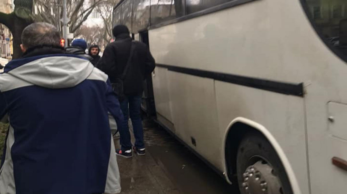 Daha 200 azərbaycanlı Odessadan Moldova sərhədinə yola salınıb   - FOTO