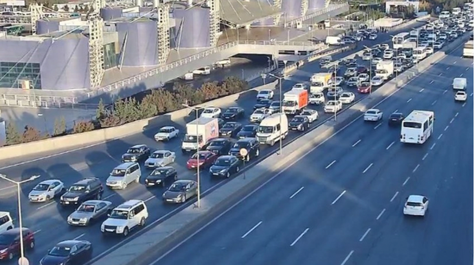 Bu yollarda tıxac var - SİYAHI 