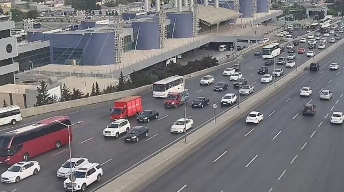 Bakının bir sıra yerlərində sıxlıq var