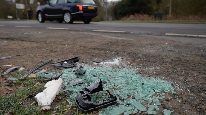 Beyləqanda avtomobil maneəyə çırpılıb, xəsarət alan var   