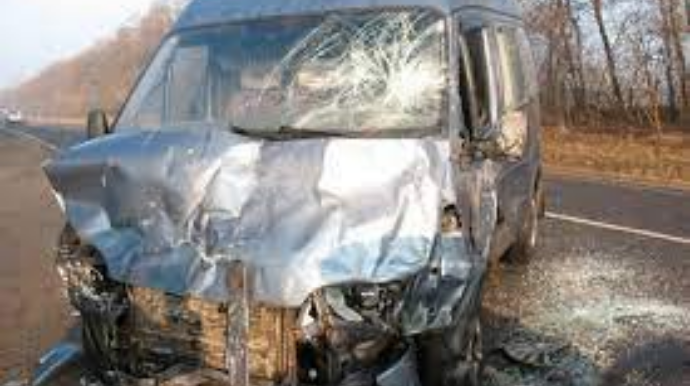 Qaxda yük maşını məktəblini vurub 