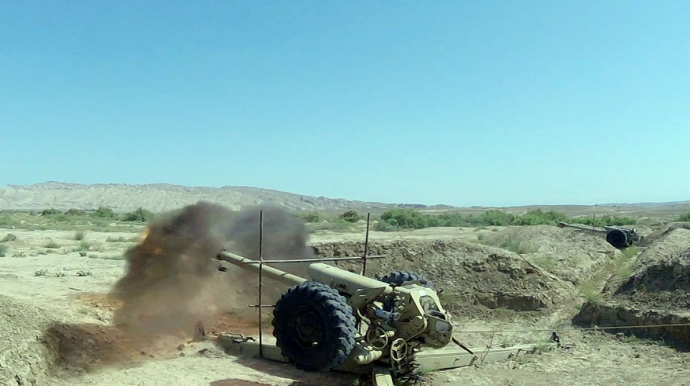 Artilleriya bölmələrində döyüş atışlı təlim keçirilir - VİDEO 