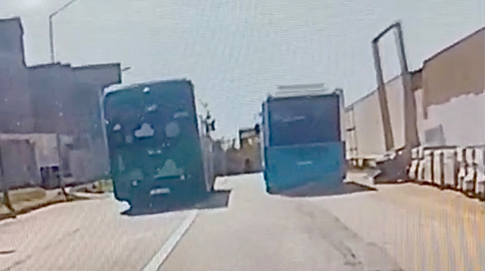 Sərnişin dolu avtobusla əks yola çıxan sürücü – 90-JQ-147   - VİDEO