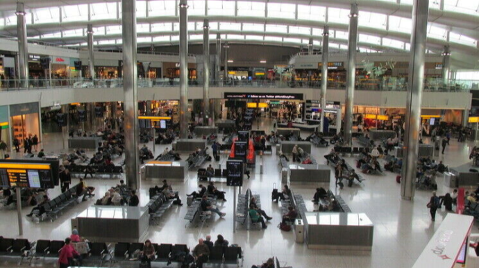 Avropanın ən işlək hava limanı bir həftə ərzində ikinci dəfə çökdü 