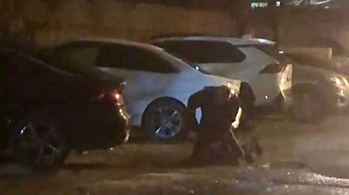 В центре Баку избили человека — ВИДЕО 