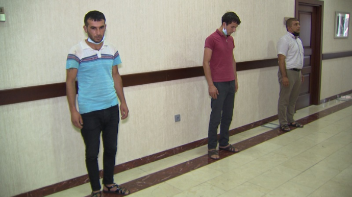 Karantin qaydalarını pozaraq Bakıdan bölgələrə sərnişin  aparan sürücü və müştəriləri həbs olunublar  - FOTO