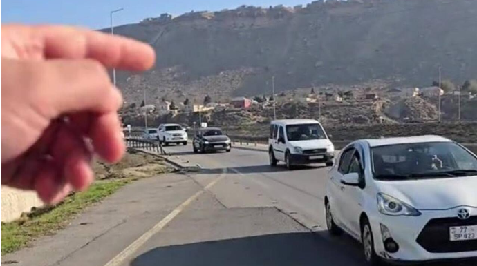 Bakıda yolda təhlükəli vəziyyət - Qəza riski var - VİDEO 