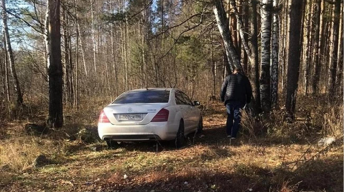 Azərbaycanlı biznesmen itkin düşdü, maşını meşədə tapıldı - FOTO 