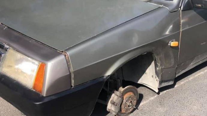 Sumqayıtda hərəkətdə olan maşının təkəri çıxaraq qadına xəsarət yetirib