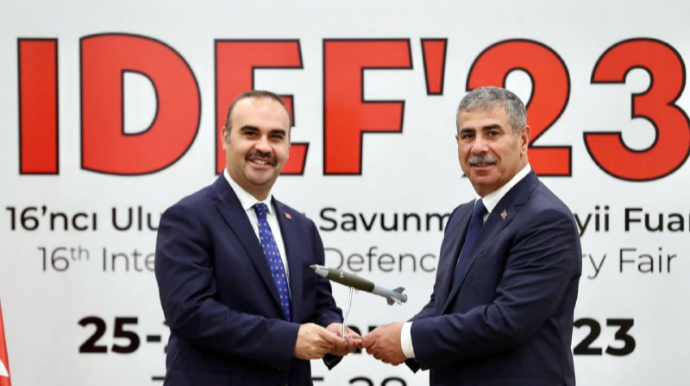 Azərbaycanın müdafiə naziri “IDEF-23” sərgisinin açılış mərasimində iştirak edib - FOTO