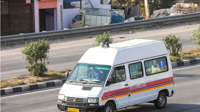 Yük və sərnişin qatarı toqquşdu - 6 nəfər öldü 