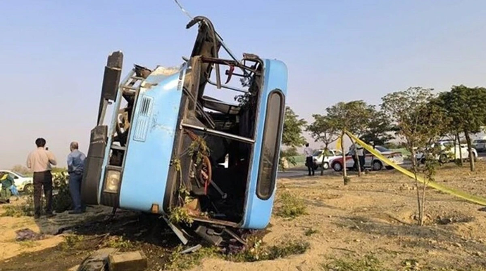 Zəvvarları daşıyan avtobus İraqda qəzaya uğrayıb, ölən və yaralananlar var 